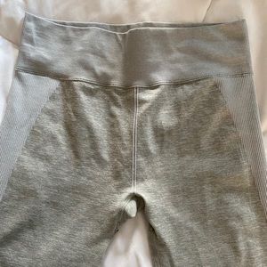 forever 21 seamless leggings (size M)